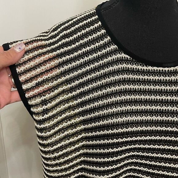 Chico’s Gold & Black Metallic‎ Pullover Seater size small - Picture 3 of 6